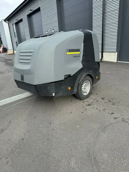 Harmaa pesukärry